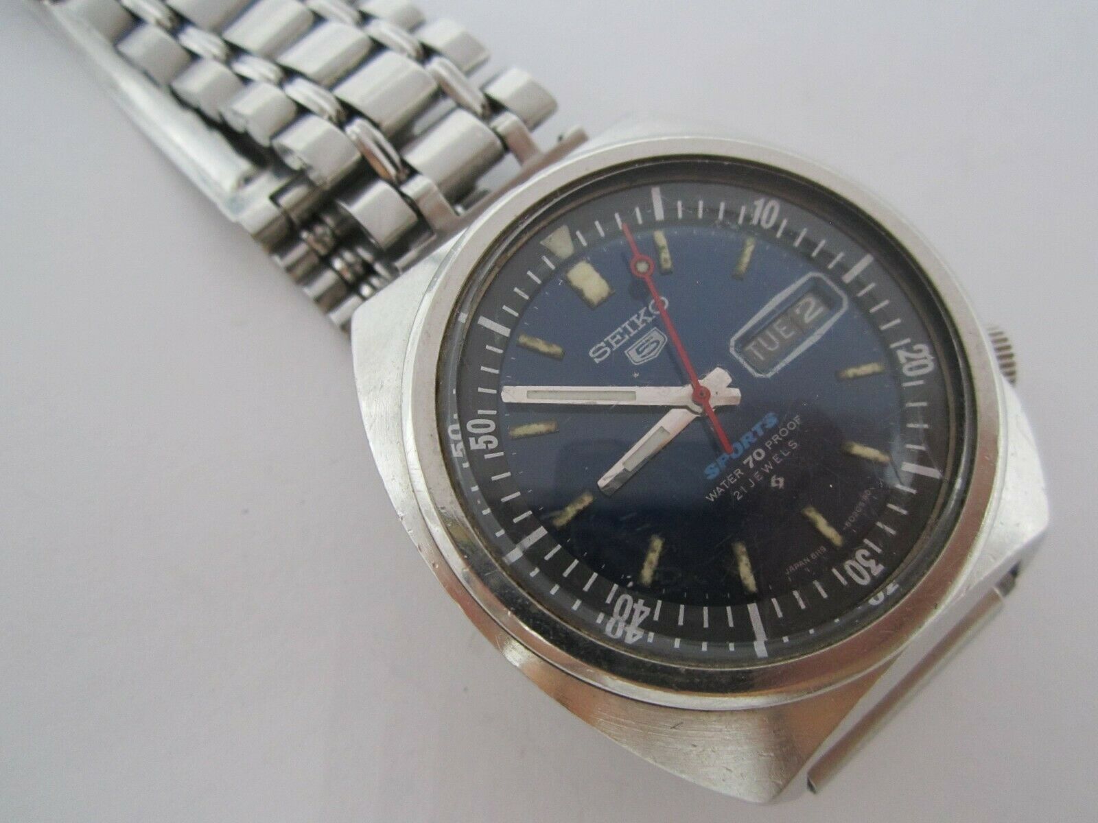 VINTAGE USED SEIKO 5 SPORTS 6119 6020 WATERPROOF 70m 21 JEWELS