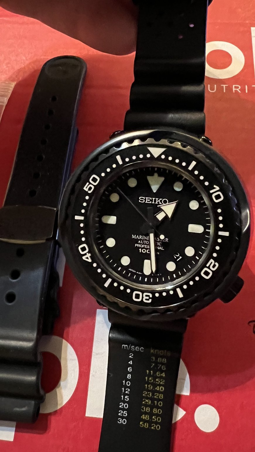 1 900 USD Seiko SBDX013 Emperor Tuna WatchCharts