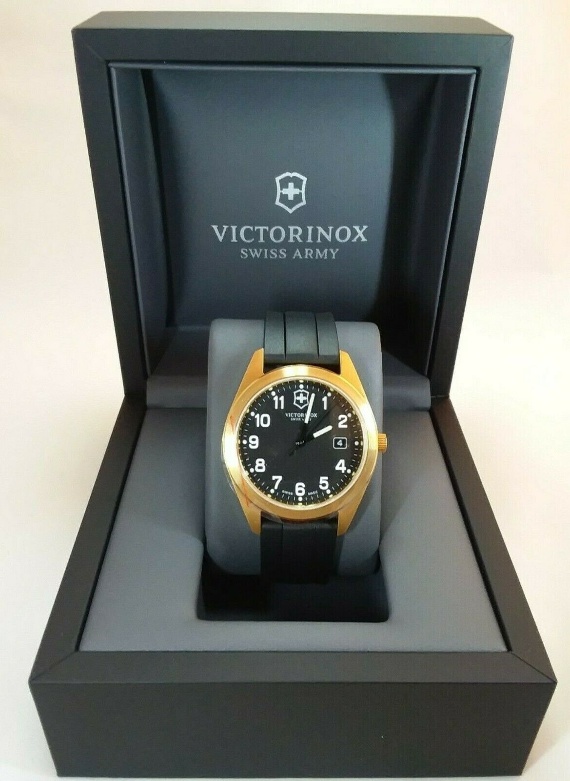 Victorinox 26052cb top