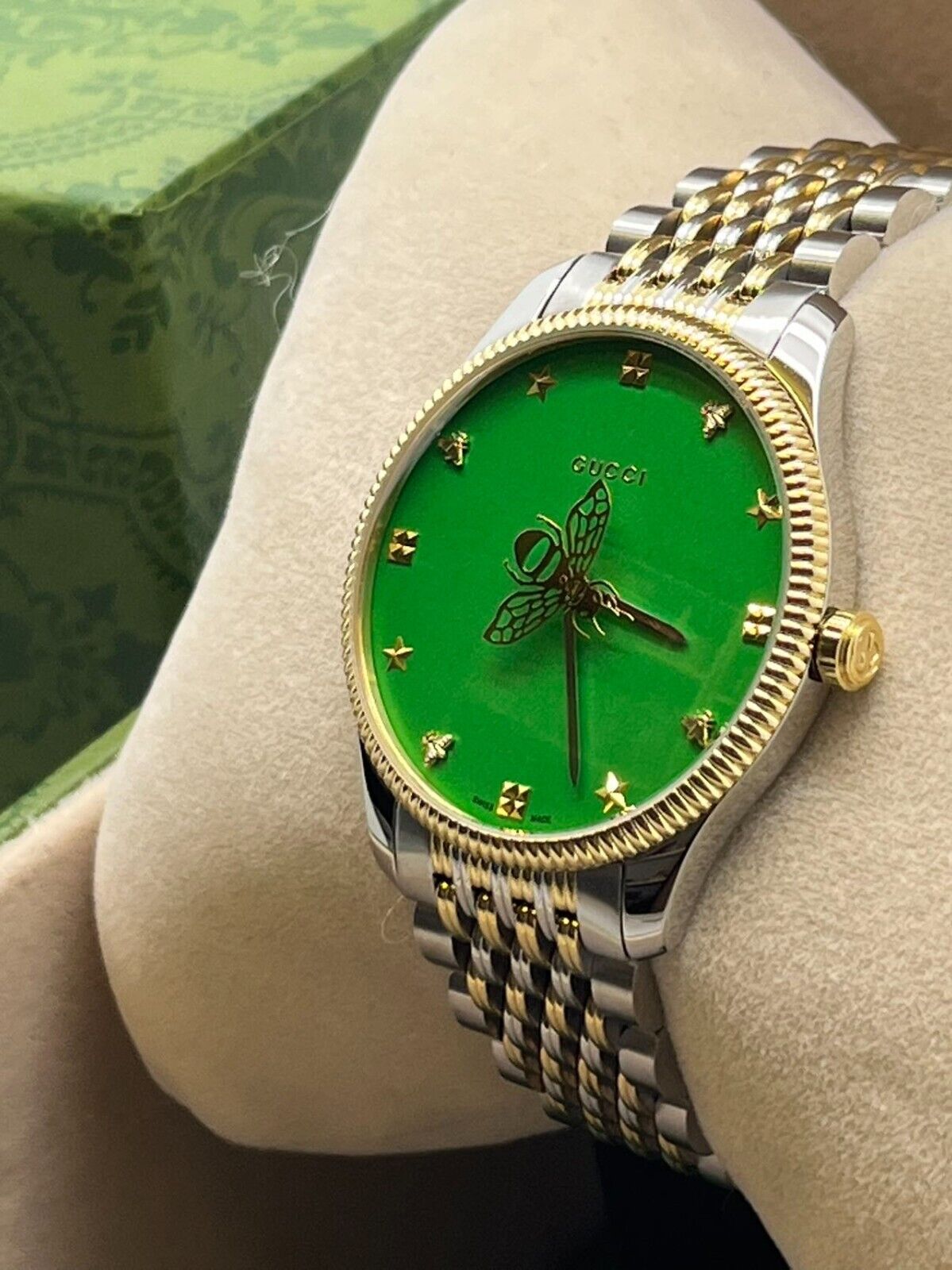 Gucci G-Timeless YA1264182 Green/Gold toned dial 36 mm steel