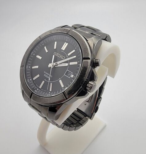 Men s Seiko Kinetic 5M62 0DA0 Black Stainless Steel Calendar Watch