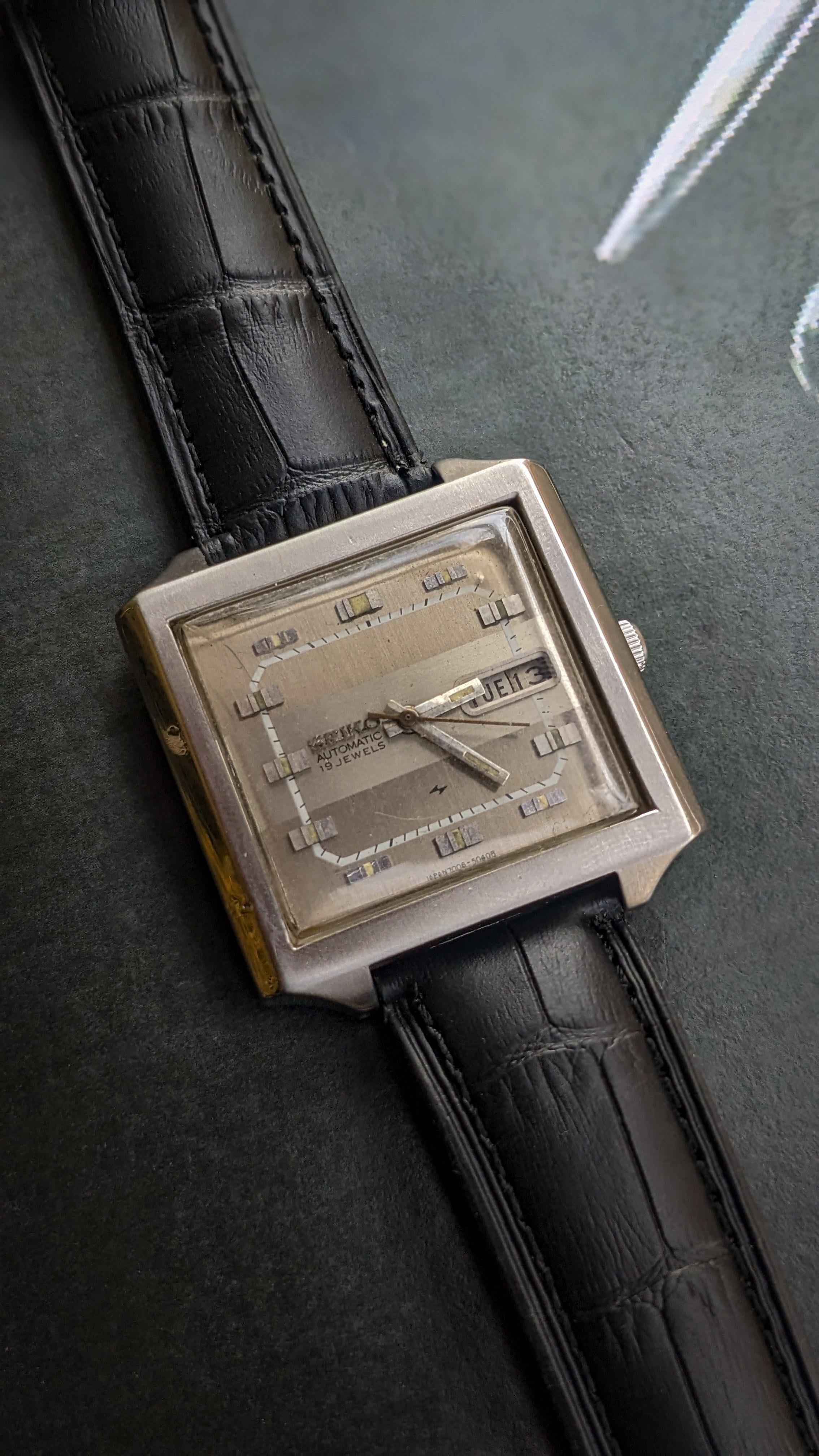 WTS Rarest SEIKO Manhattan TV Dial 7006 5020 vintage TV Screen