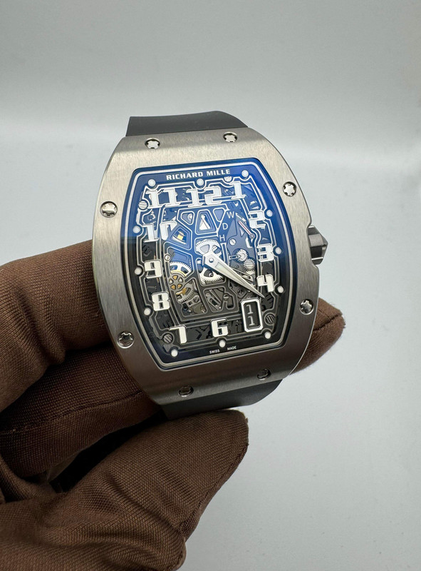 Richard deals mille 12m