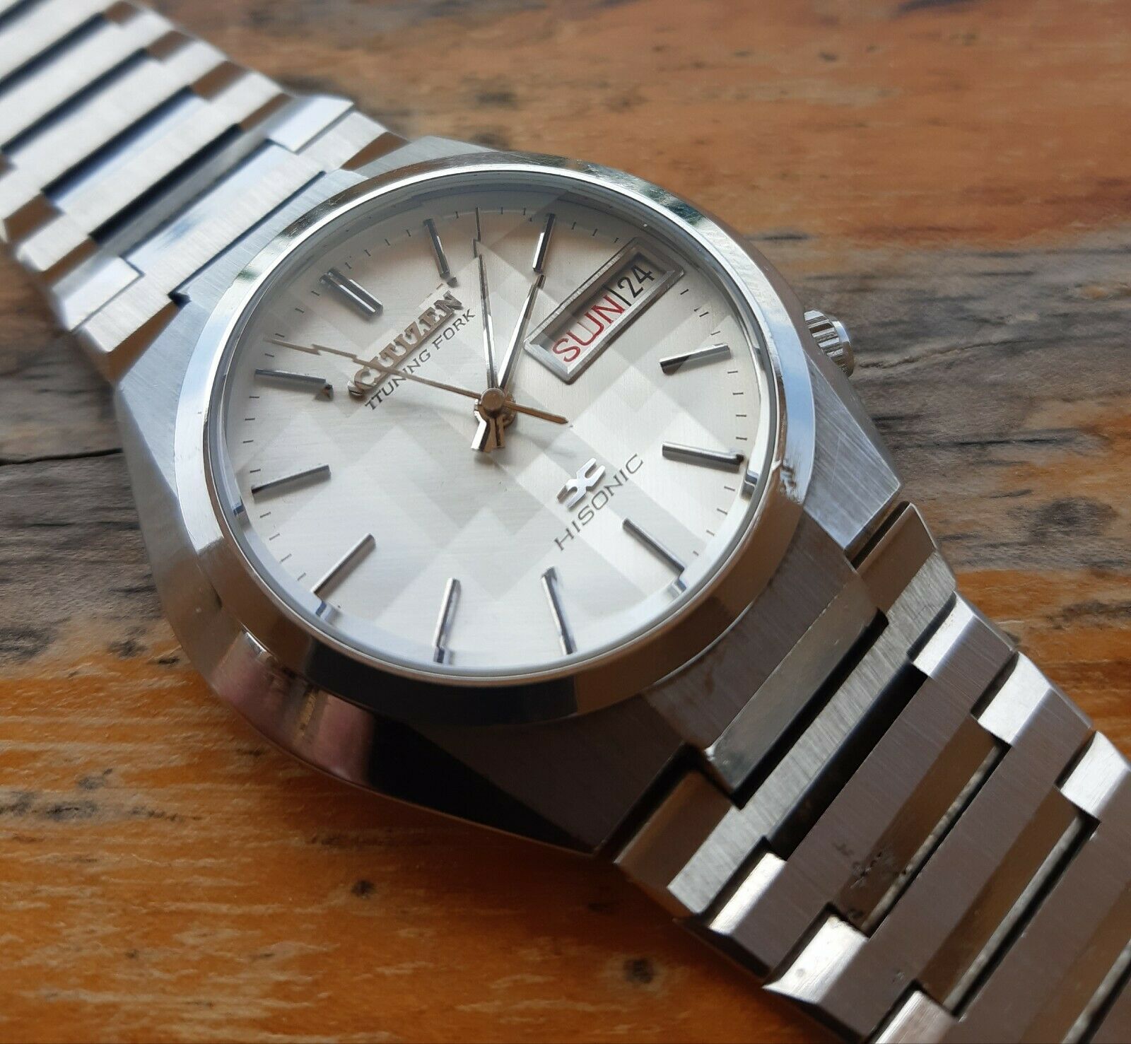 Vintage Citizen Hisonic Tuning Fork Watch 3701-370244 Y May 1974