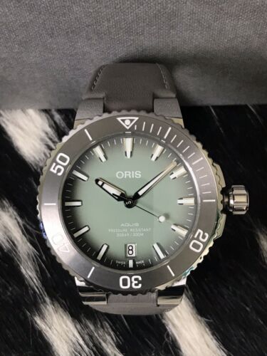 Oris Aquis Date 39.5 Mint Green with Leather Strap WatchCharts