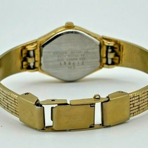 Ladies CITIZEN Gold Tone Classic Petite Dress/Cocktail Watch  display picture 3