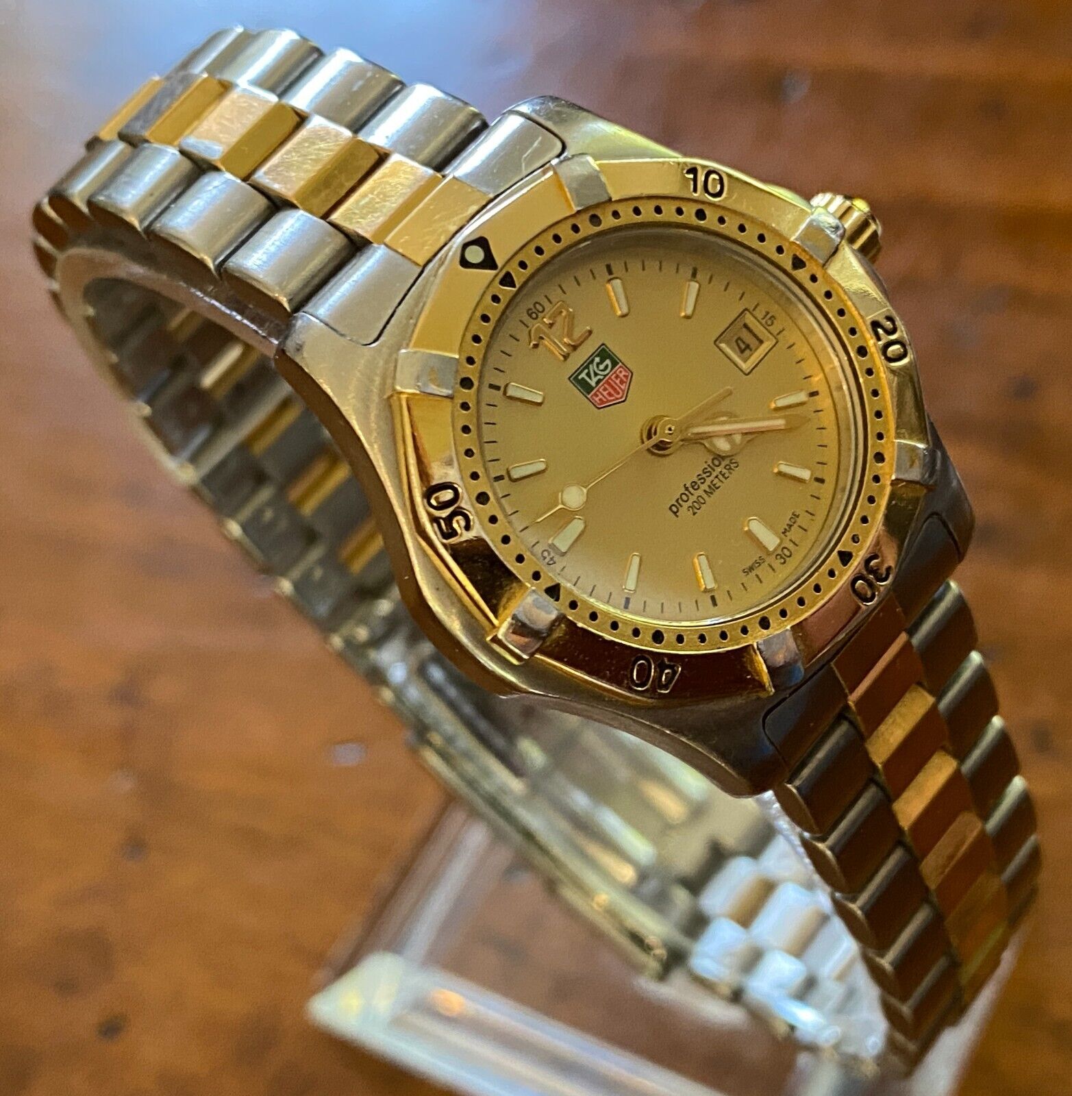 LOVELY LADIES TAG HEUER 18K GOLD BI METAL PROFESSIONAL 200M WK1321