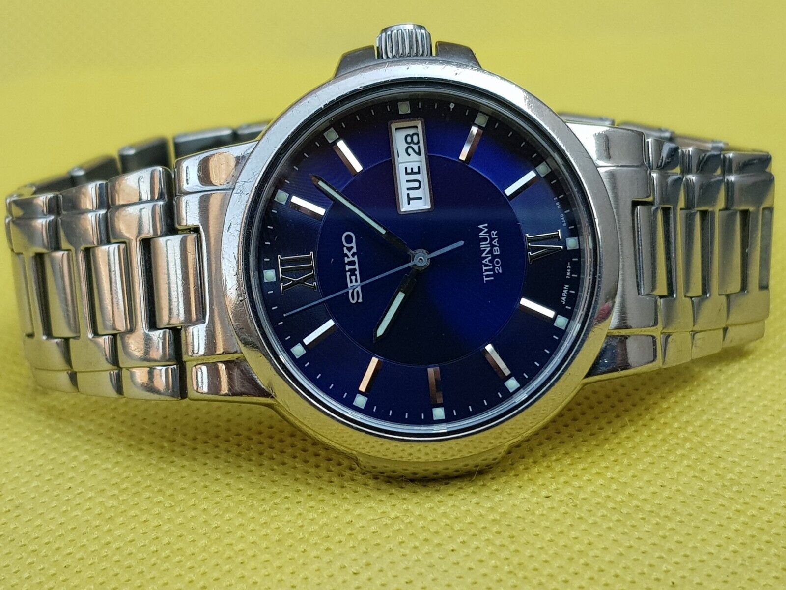 Seiko Titanium Quartz blue dial 7N43 7B80 wristwatch for men s