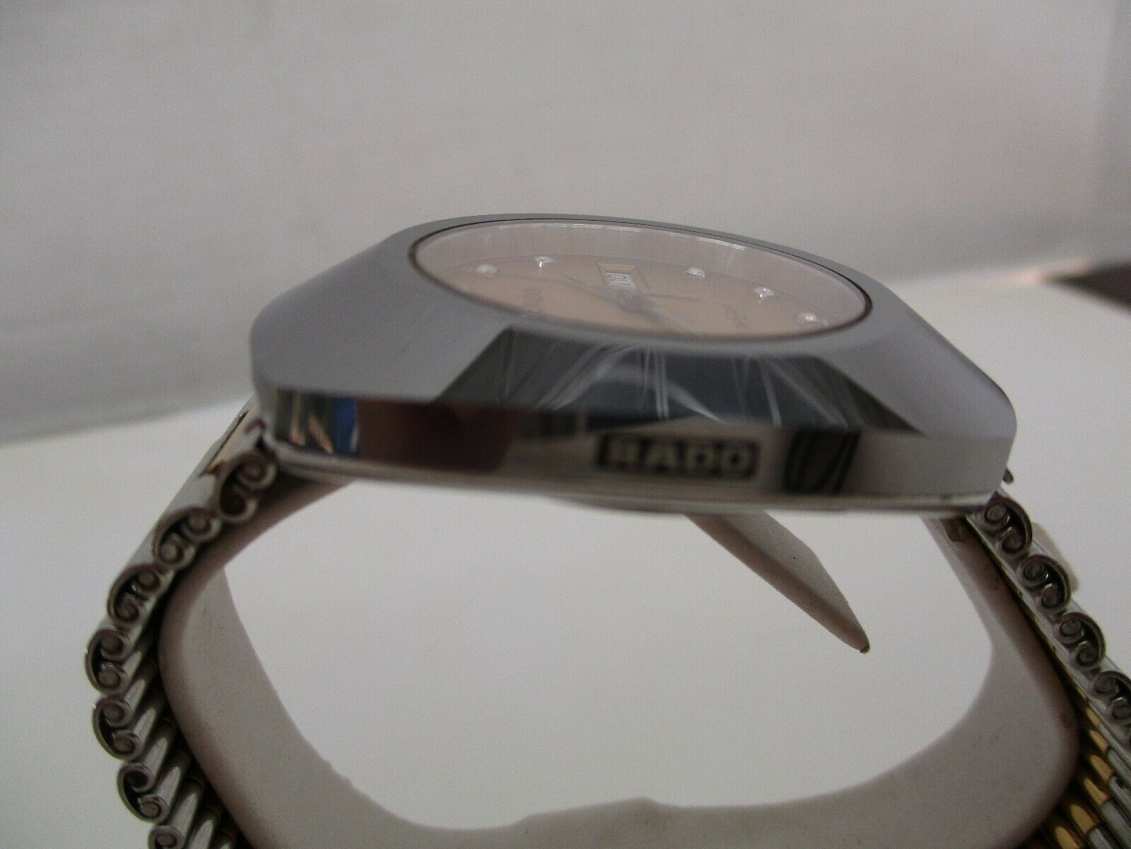 Rado Diastar 114.0391.3 Men's Watch Gold Toned Dial Quartz NICE