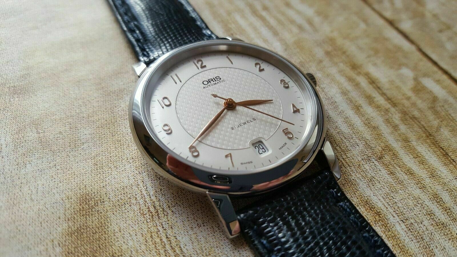 ORIS Classic Date 7468 Automatic 35mm RARE Vintage 21j NEW