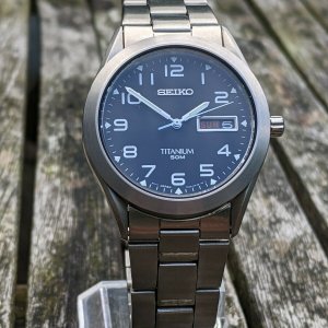 Seiko Titanium Mens Watch 37mm Blue Dial Day Date 7N43-0AB0 New Battery 8\