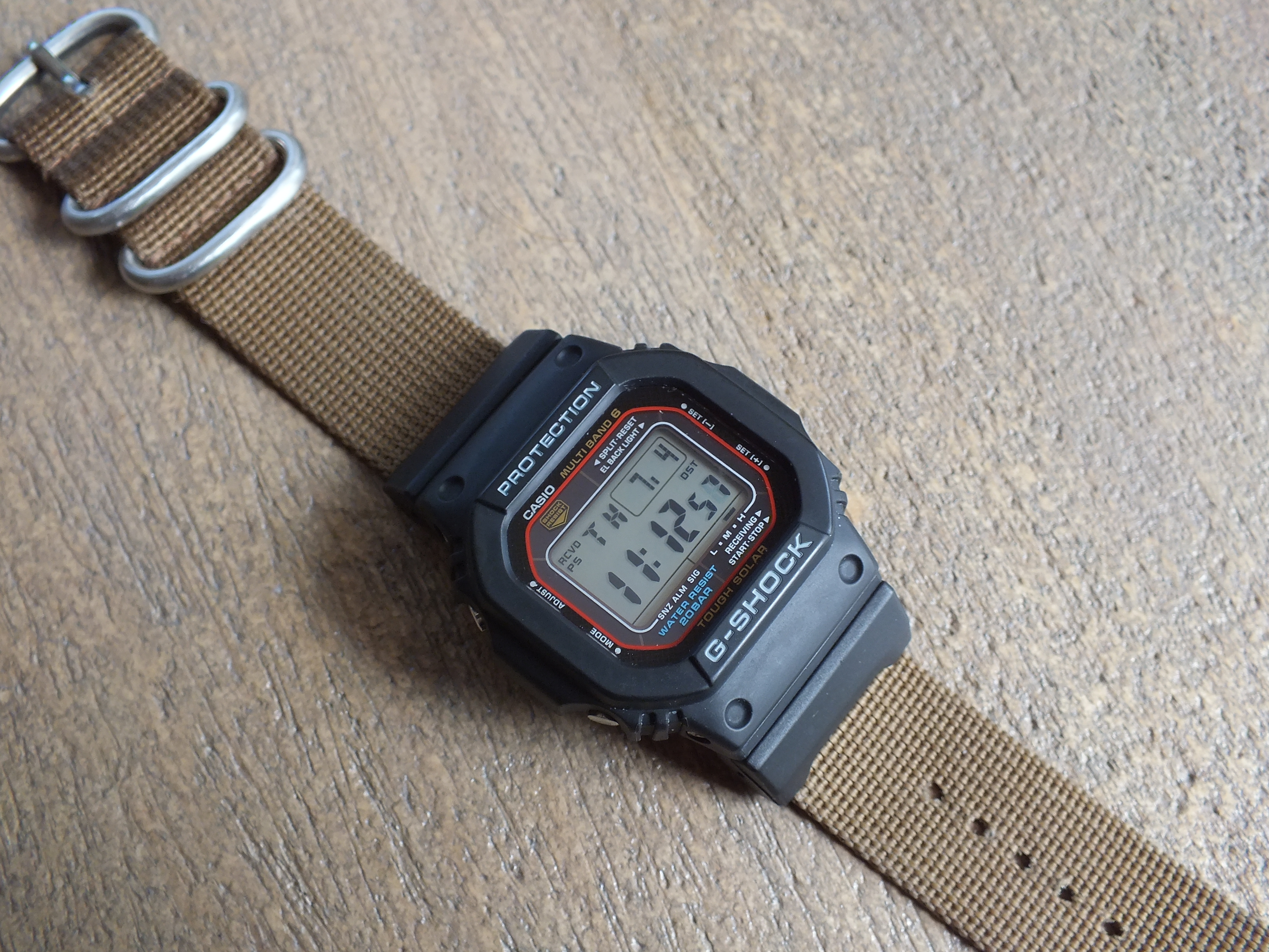 g shock neon illuminator