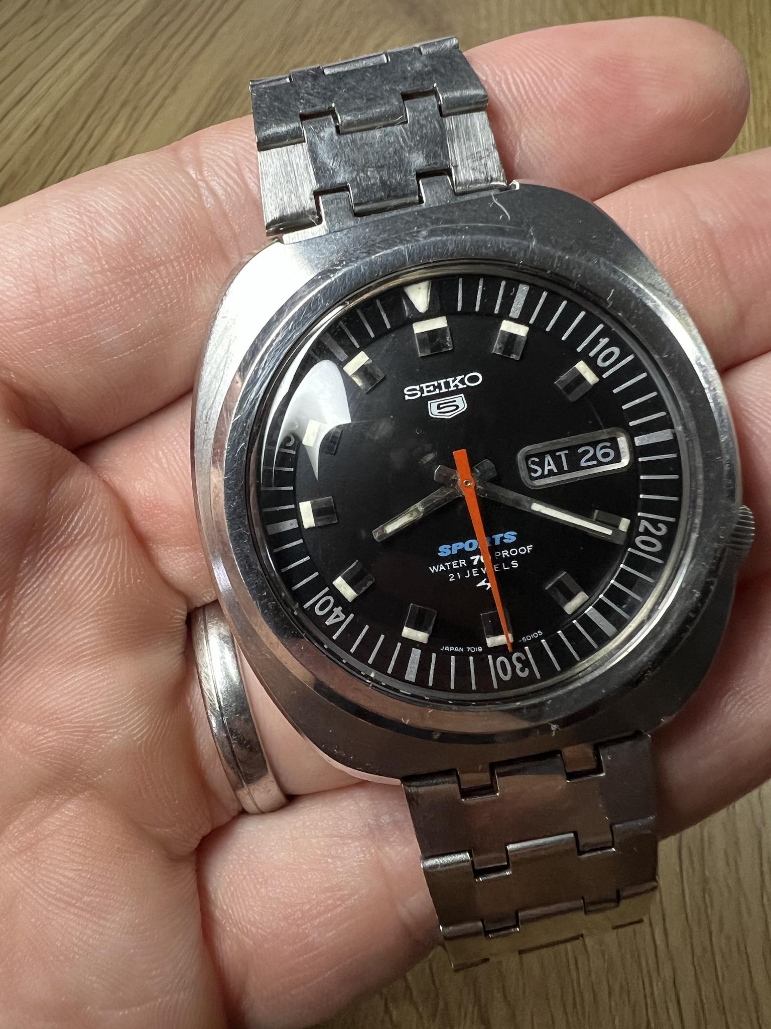 WTS] vintage Seiko 5 Sports Diver 7019-6000 ~ 299$ | WatchCharts