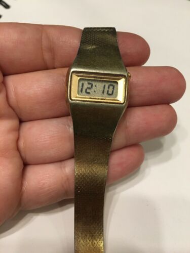 Vintage 1979 Ladies Digital Seiko Watch Japan L012 5029 WatchCharts