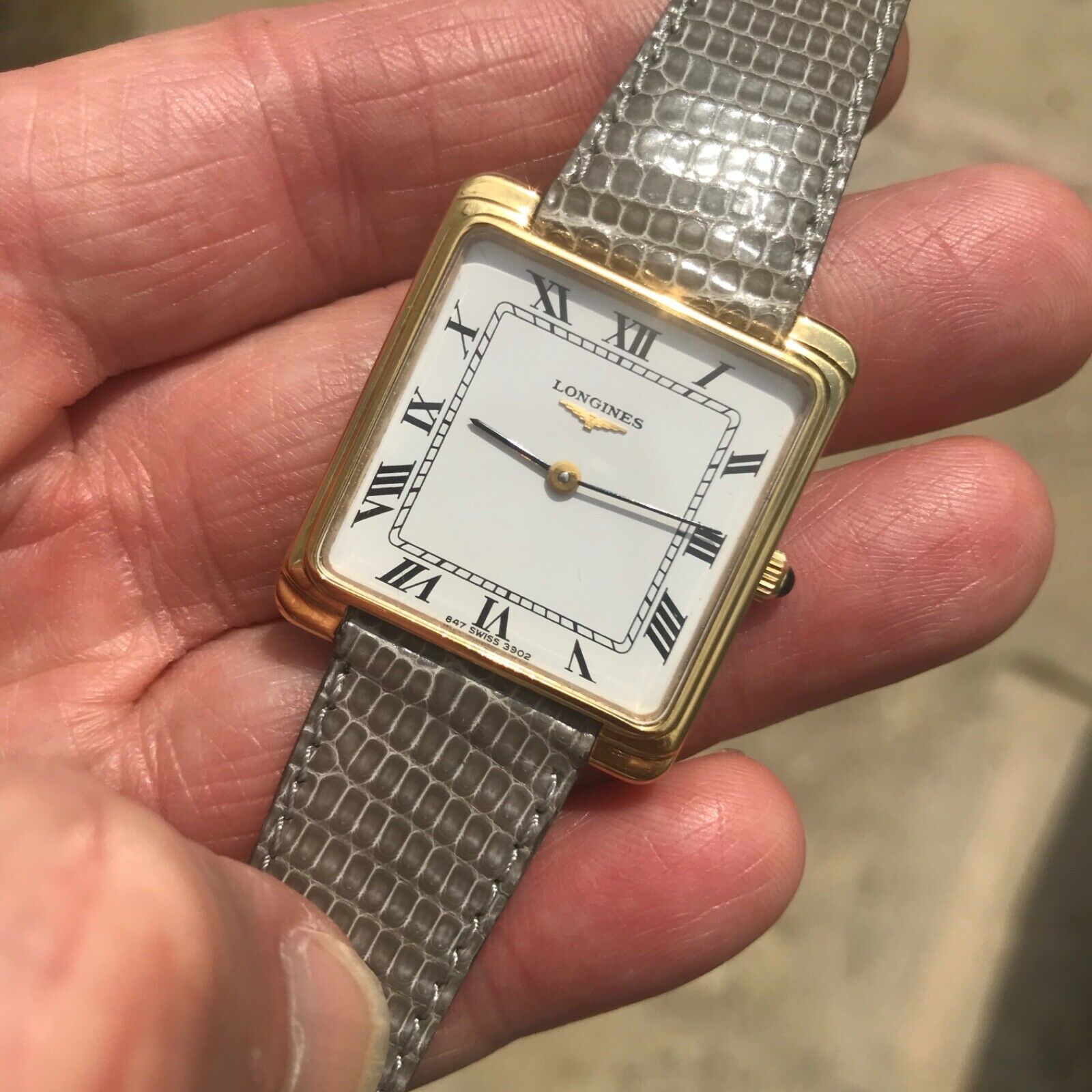 Stunning vintage 1970 s Longines 847 9ct Gold 17J roman numeral