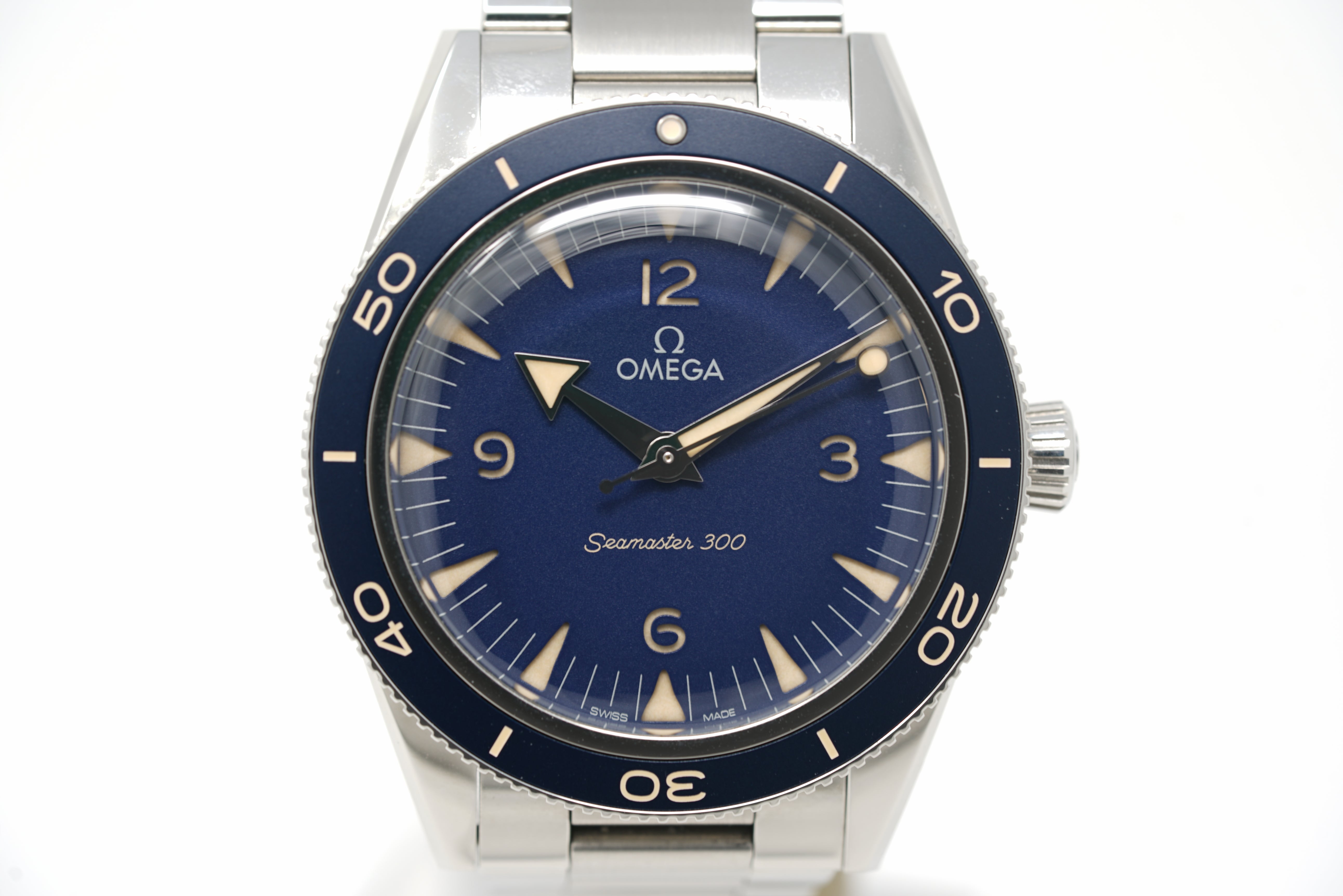 5 499 USD FS Pre Owned Omega Seamaster 300 234.30.41.21.03.001