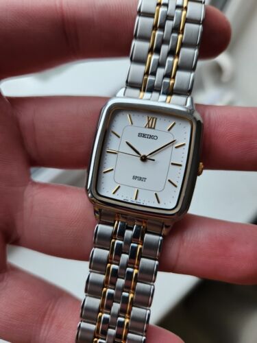 Vintage 1994, SEIKO SPIRIT QUARTZ, 7N01-5210 Mens Tank Watch