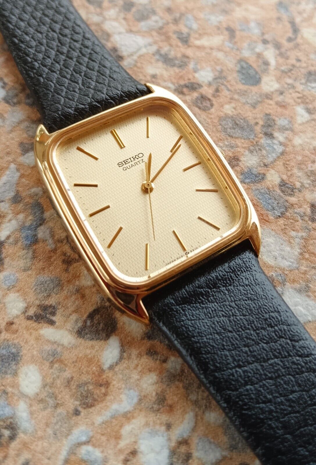 Seiko Quartz 9021 5170 JDM August 1986 SGP Dress Watch