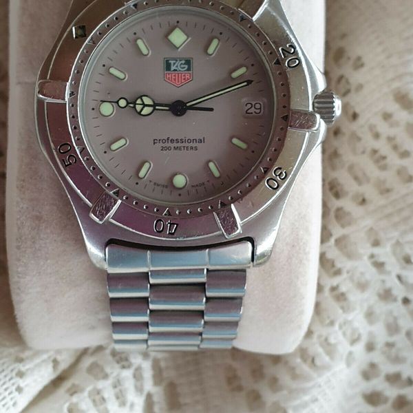 AUTHENTIC MEN/S TAG HEUER 2000 WATCH. REF 962.206. NICE DIAL. ALL ORIGINAL. WatchCharts