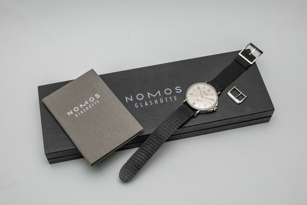 nomos 555