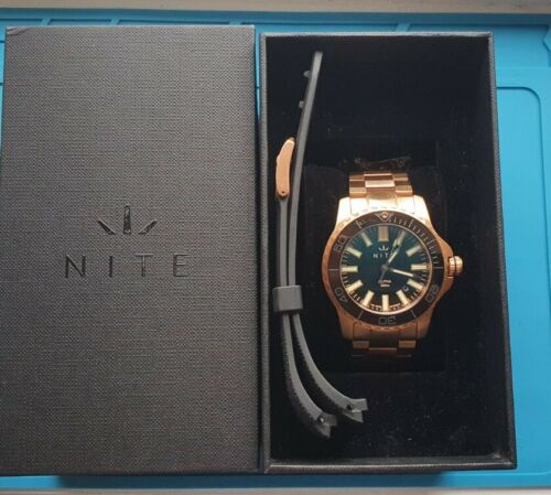 Gold nite outlet watch