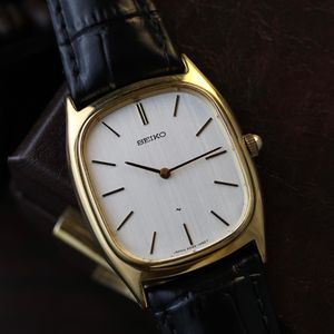 Vintage 1980 SEIKO Quartz dress watch [Chariot] 5930-5250 new