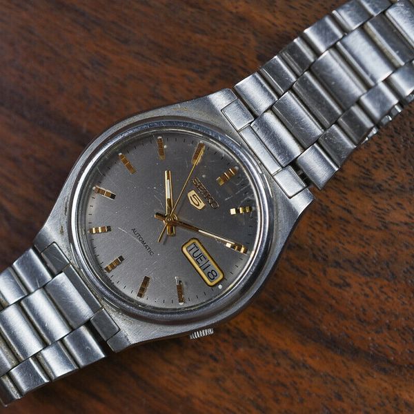 Vintage SEIKO 5 Automatic Stainless Steel 7009-3170 Day Date Men's Watch |  WatchCharts