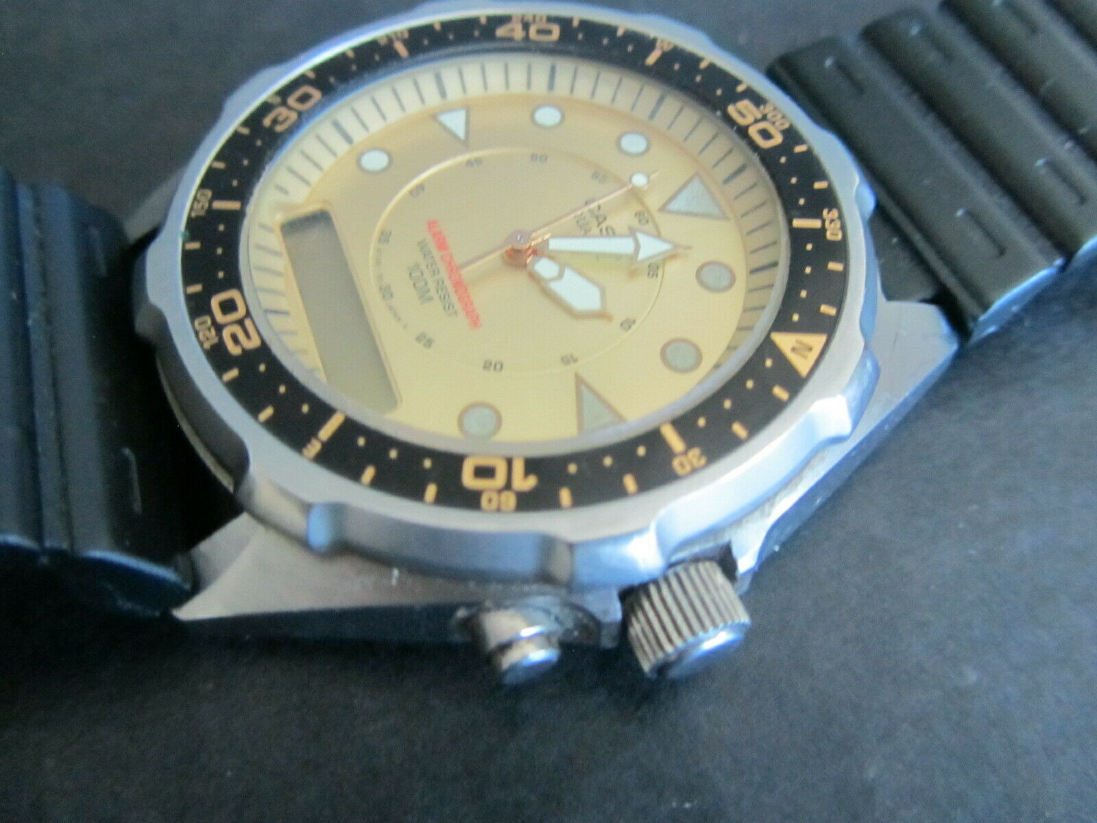 MENS CASIO GOLD FACE AMW 320 DIVERS WATCH WatchCharts