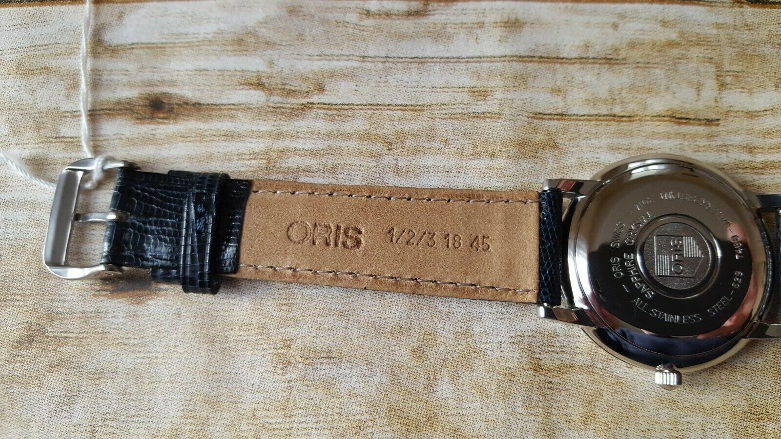 ORIS Classic Date 7468 Automatic 35mm RARE Vintage 21j NEW