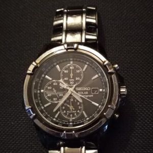 Seiko Solar Chronograph Mens Watch V172-0AJ0 Black Read | WatchCharts