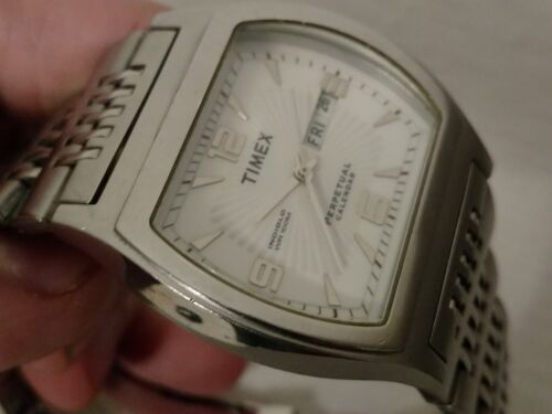 VINTAGE TIMEX MENS WATCH PERPETUAL CALENDAR INDIGLO WR100M SQUARE T2B961. |  WatchCharts