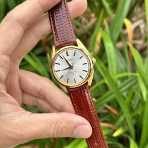 GIVENCHY PARIS Gold Plated Ladies Watch. D.A.l 90