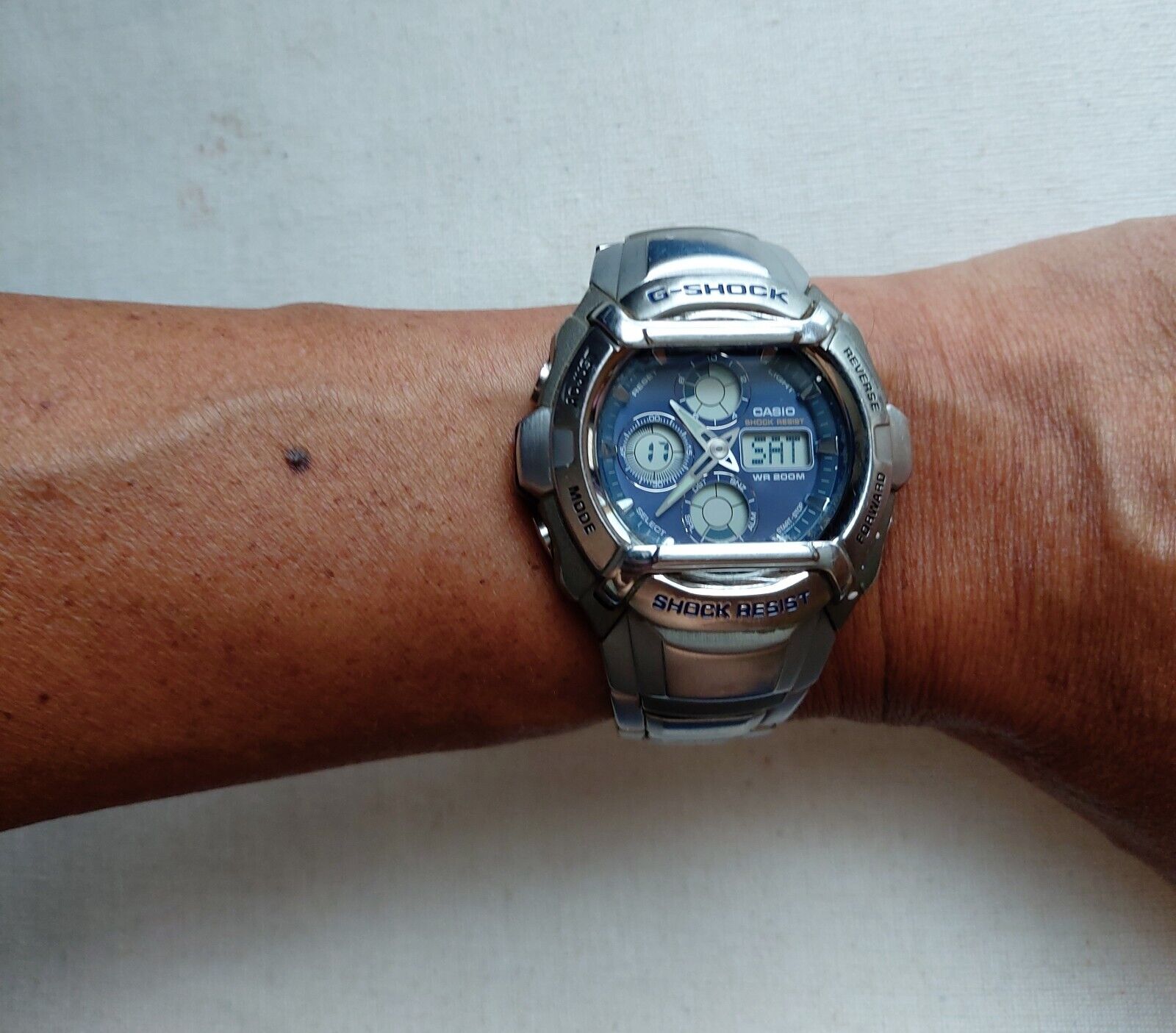 Casio G Shock G-511D with Blue Face (Vintage), 200m / 20 bars 