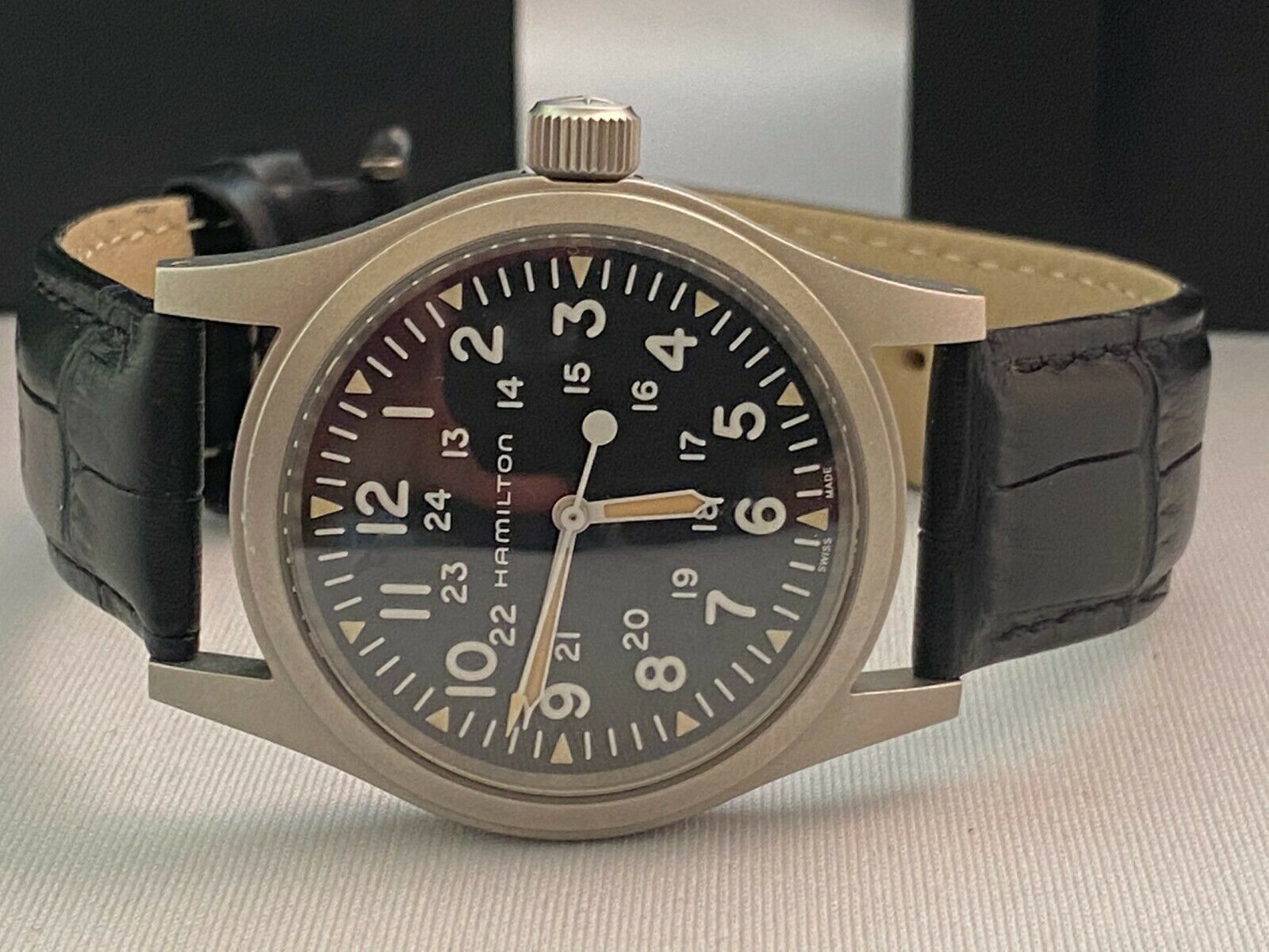 Hamilton Khaki Field - Handaufzug - Referen H69429931 - 38mm ...