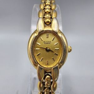 Vintage Bulova Watch Women Gold Tone Gold Dial 17mm Oval  display picture 2