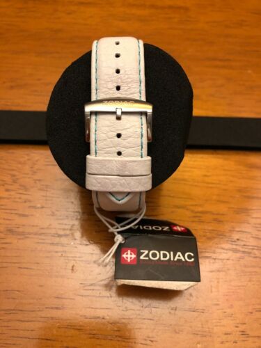 Zodiac ZO7016 Unisex Desert Master Date White Leather Band