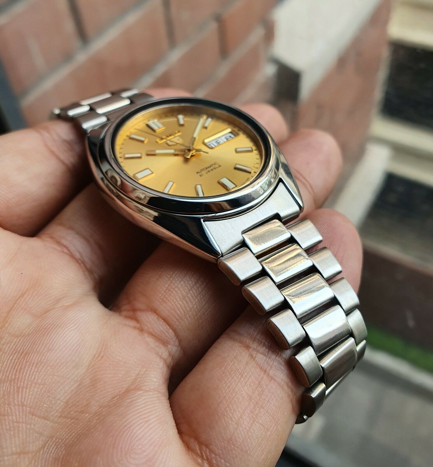 SNXS81J1 Golden Sunburst Dial Retro Sports Rare Day Date Vintage