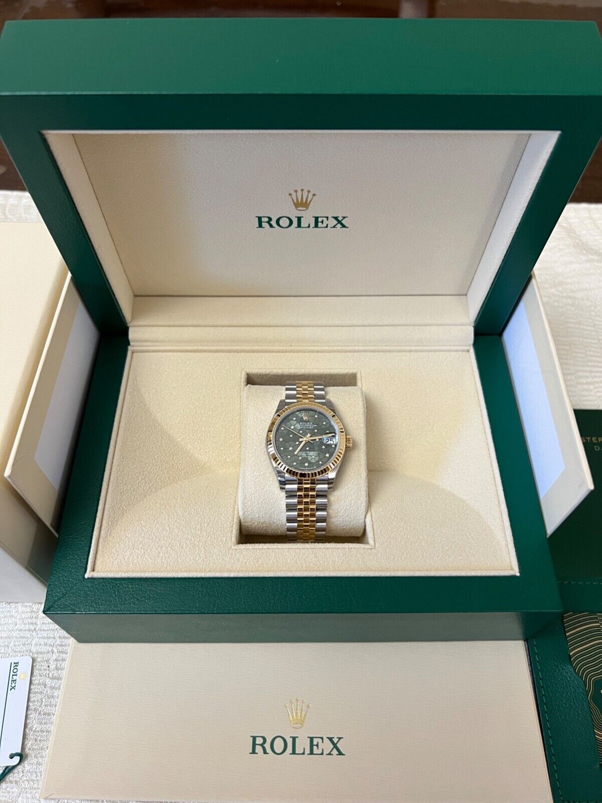 Rolex Datejust 31 Ladies Watch with Green Dial and Diamonds 278273OGDR6J