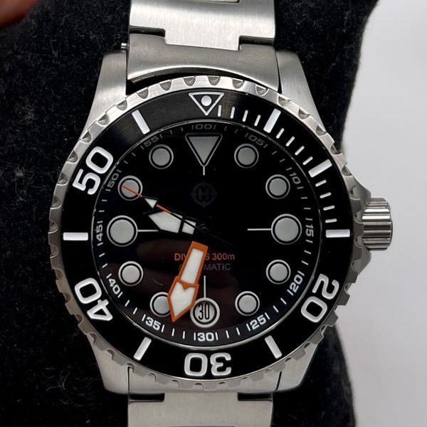 [$395 USD] Helm Komodo Black Dial Full Set Box and Papers | WatchCharts