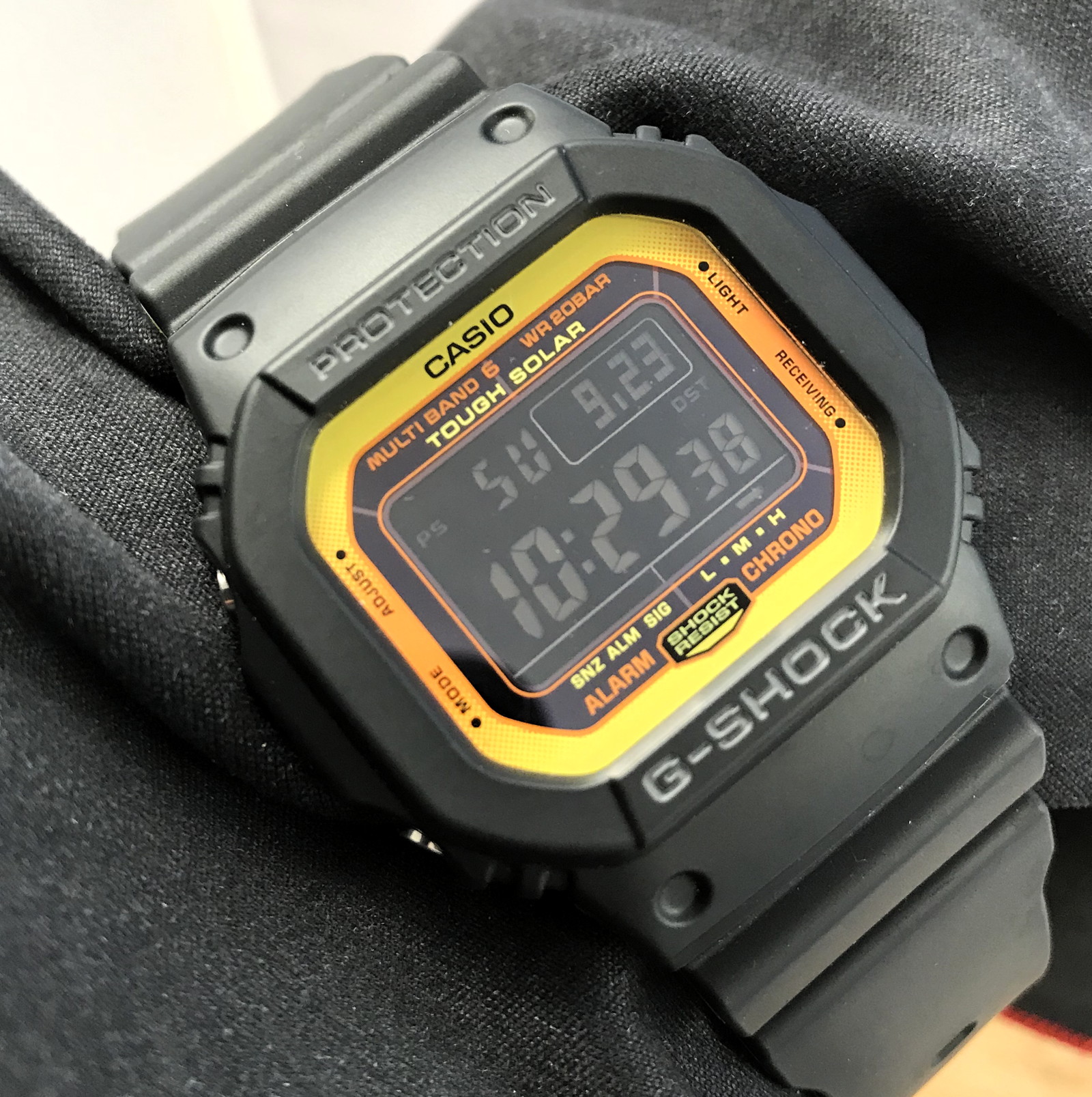 ☆美品☆G-SHOCK GW-M5610BY-1JF 電波 ソーラー搭載 【2021春夏