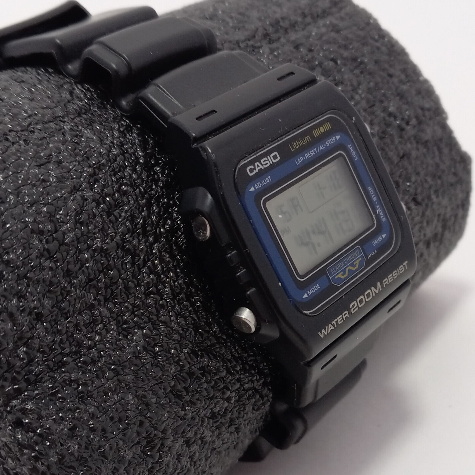 Vintage Casio DW-210 Japan QUARTZ WR 200M WATCH Lithium ALARM NEW 