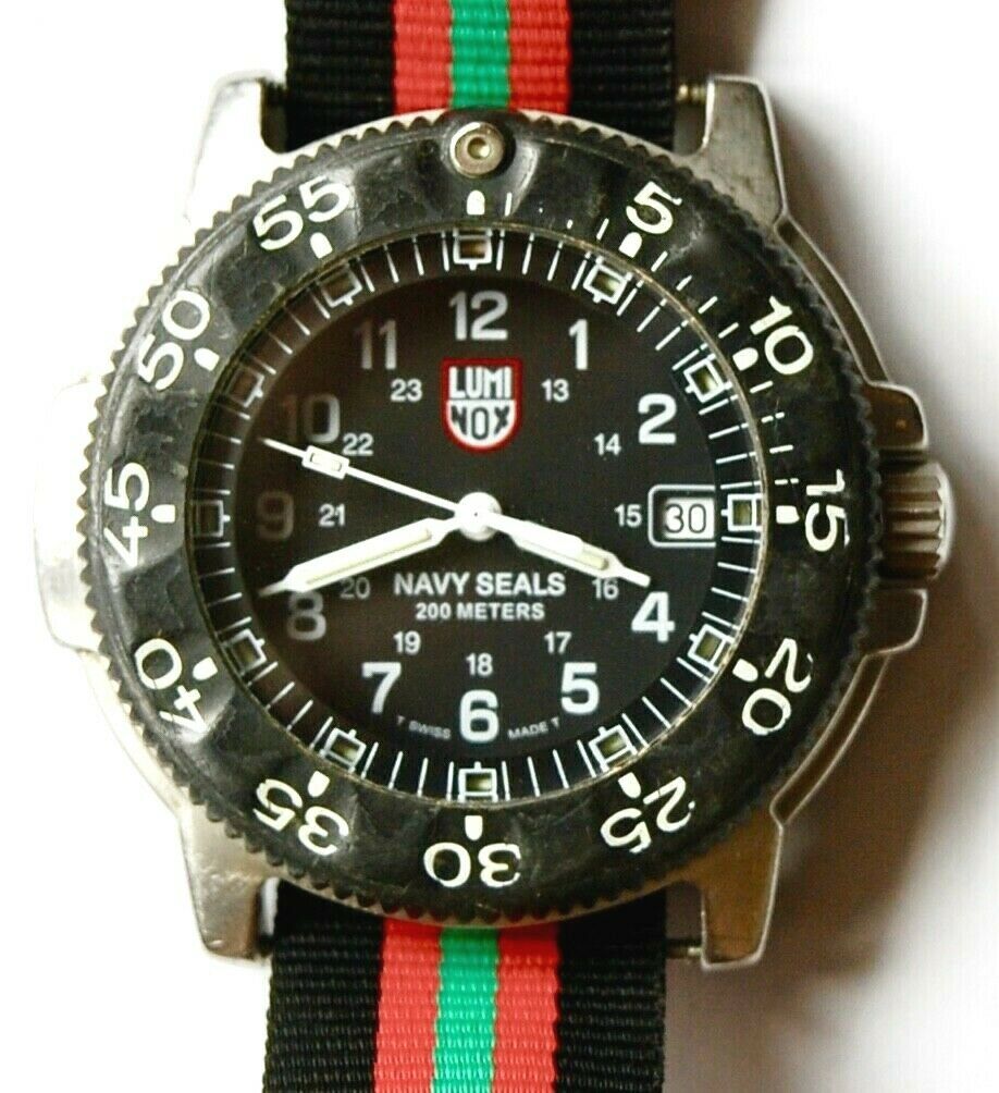 luminox navy seal dive watch