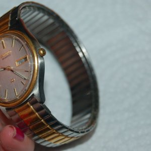 SEIKO QUARTZ SQ MENS DATE WATCH 1N2007 GOLD & SILVER TONE SEIKO QUARTZ SQ MENS DATE WATCH 1N2007 GOLD & SILVER TONE