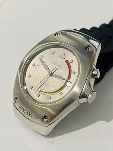 Seiko Arctura Kinetic Ladies 3M22 0D30 Excellent Condtion 33mm