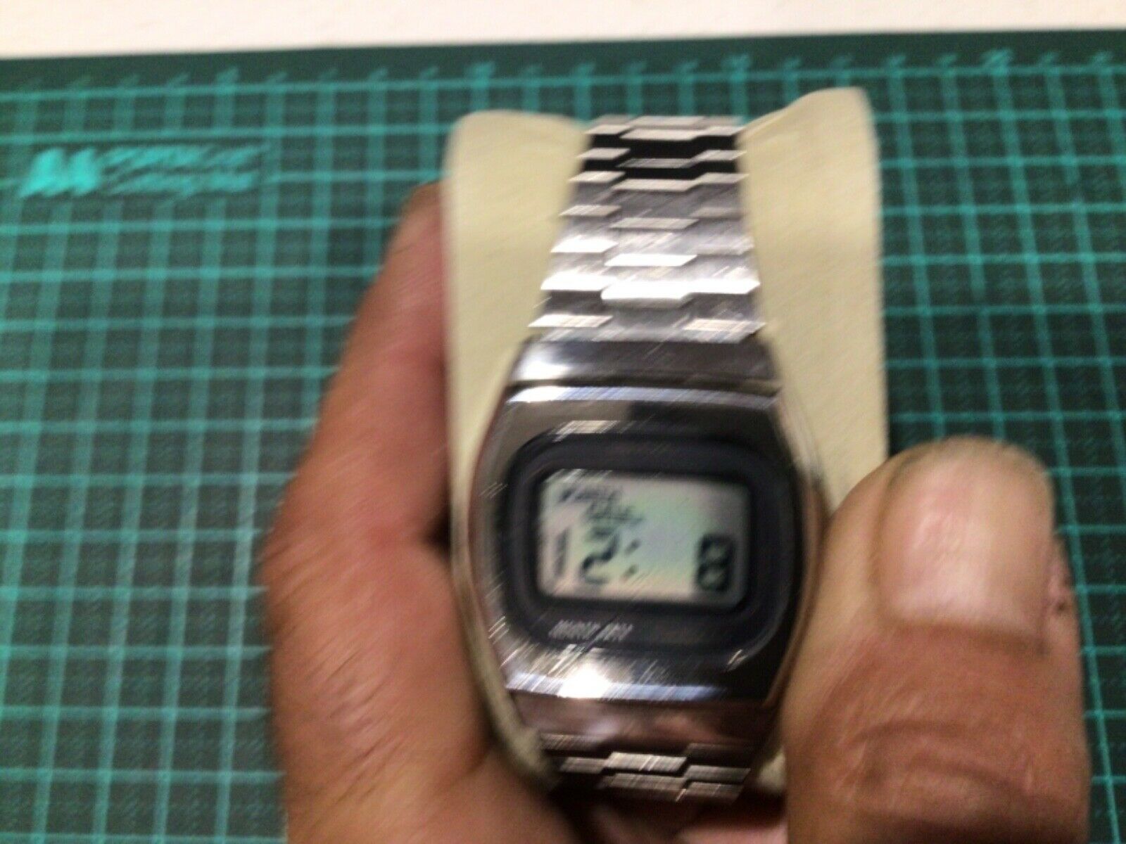 Vintage Seiko 0534-5020 Lc Lcd Digital Quartz Watch | WatchCharts