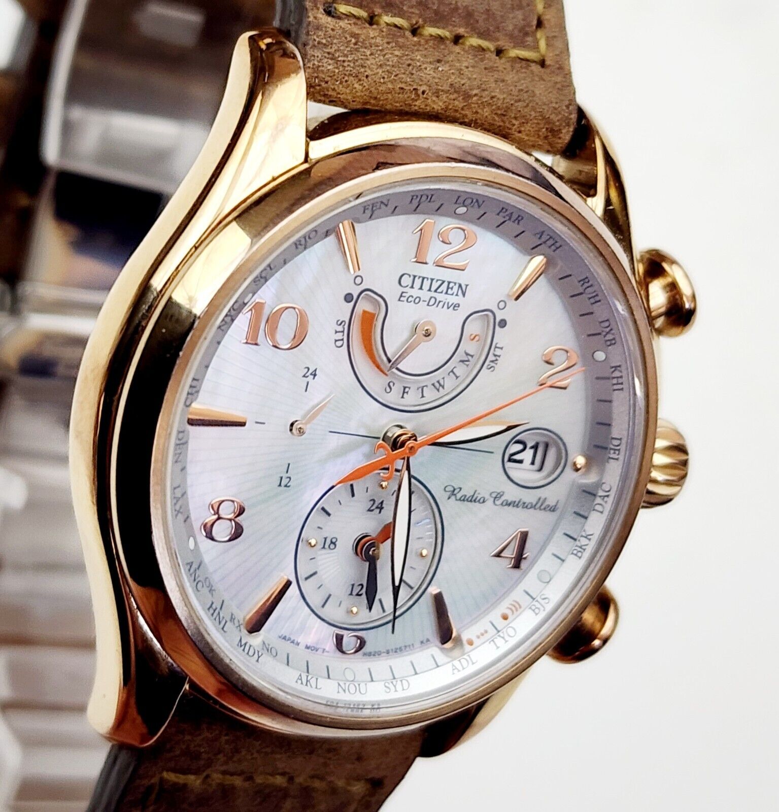 Unisex SOLAR RADIO CONTROLLED Watch CITIZEN Eco-Drive Unisex SOLAR RADIO CONTROLLED Watch CITIZEN Eco-Drive