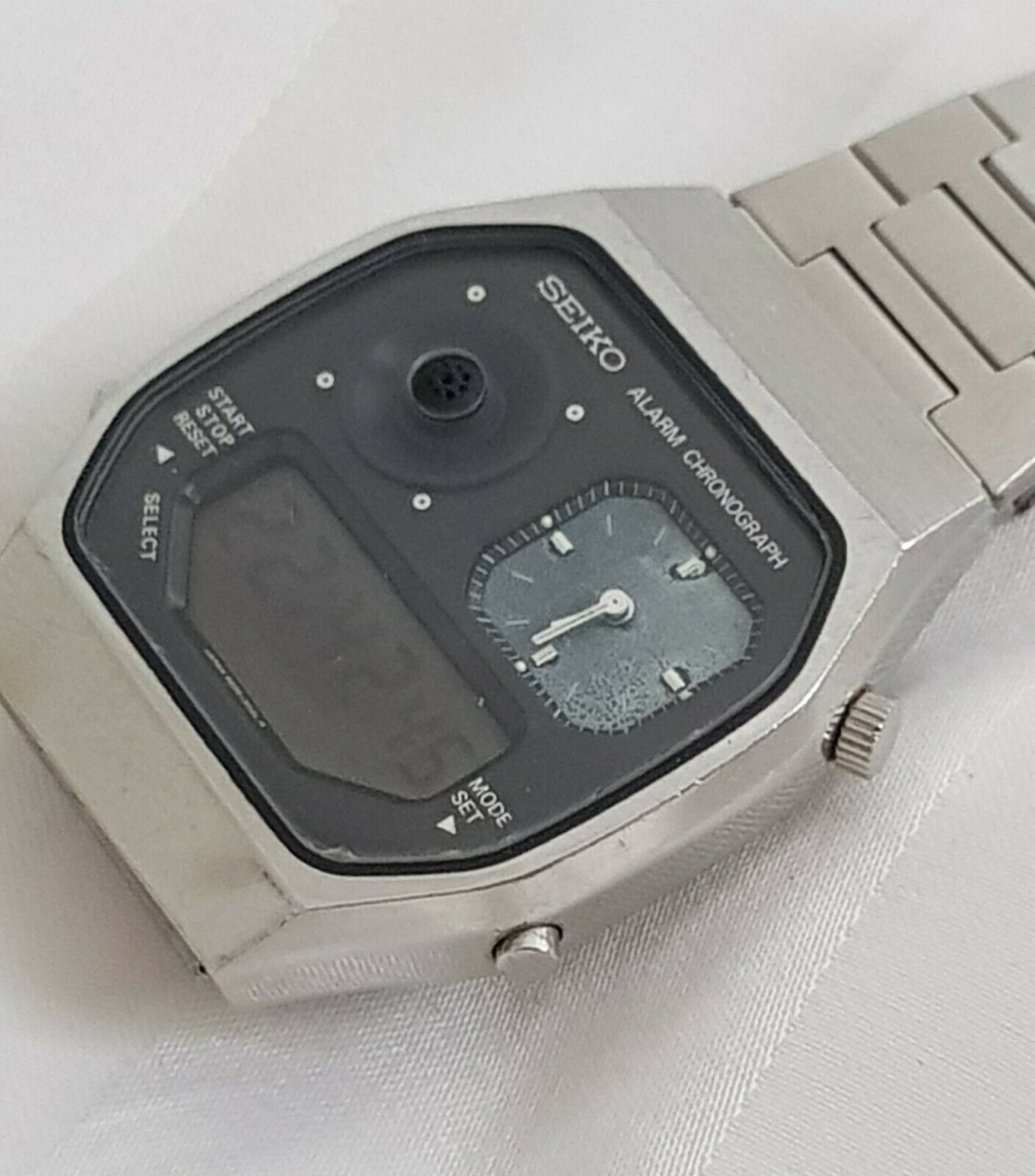 Vintage 1980s Seiko Alarm Chronograph H239 502A Japan Digital