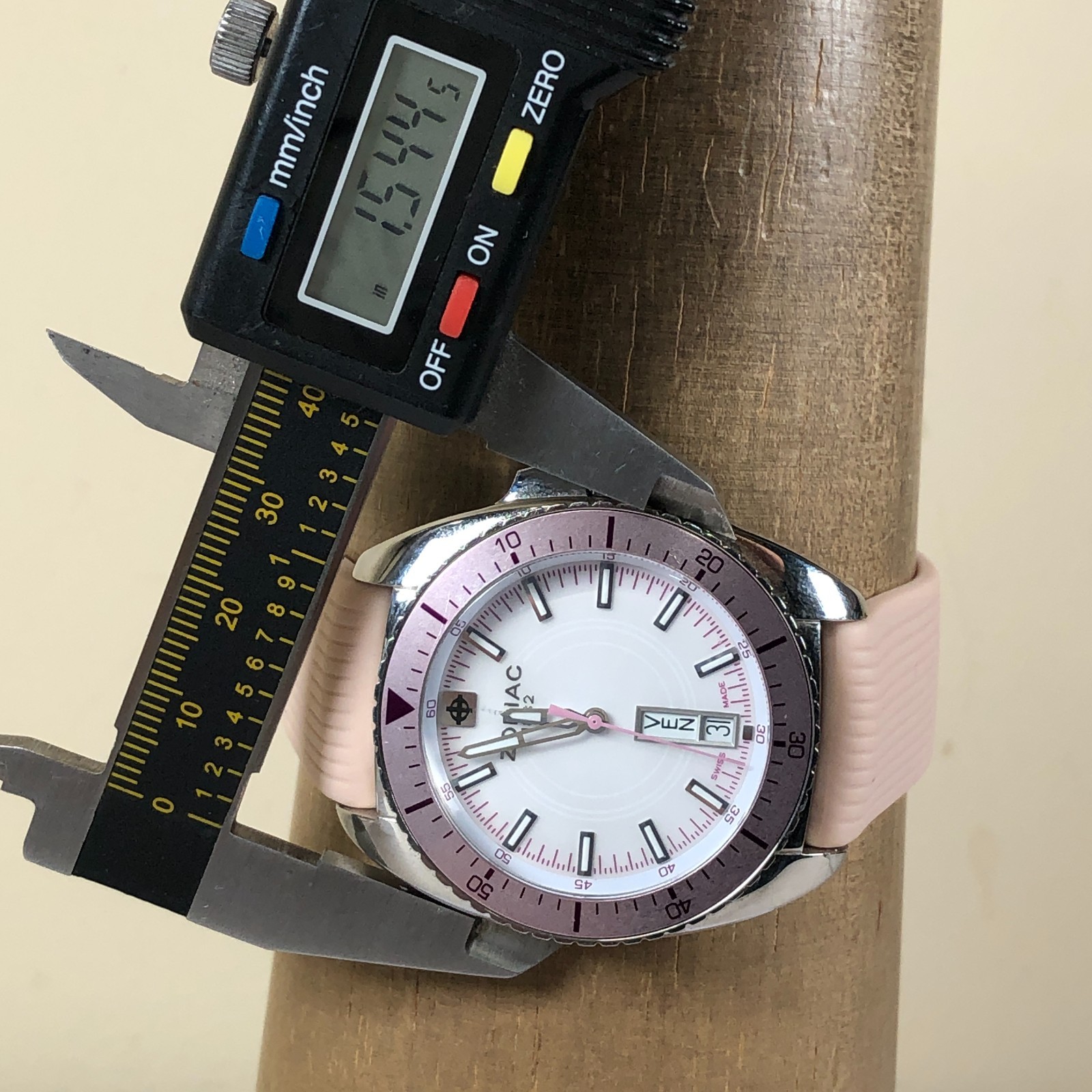 Zodiac Speed Dragon Women ZO5513 Diver Pink Silicone Band Quartz