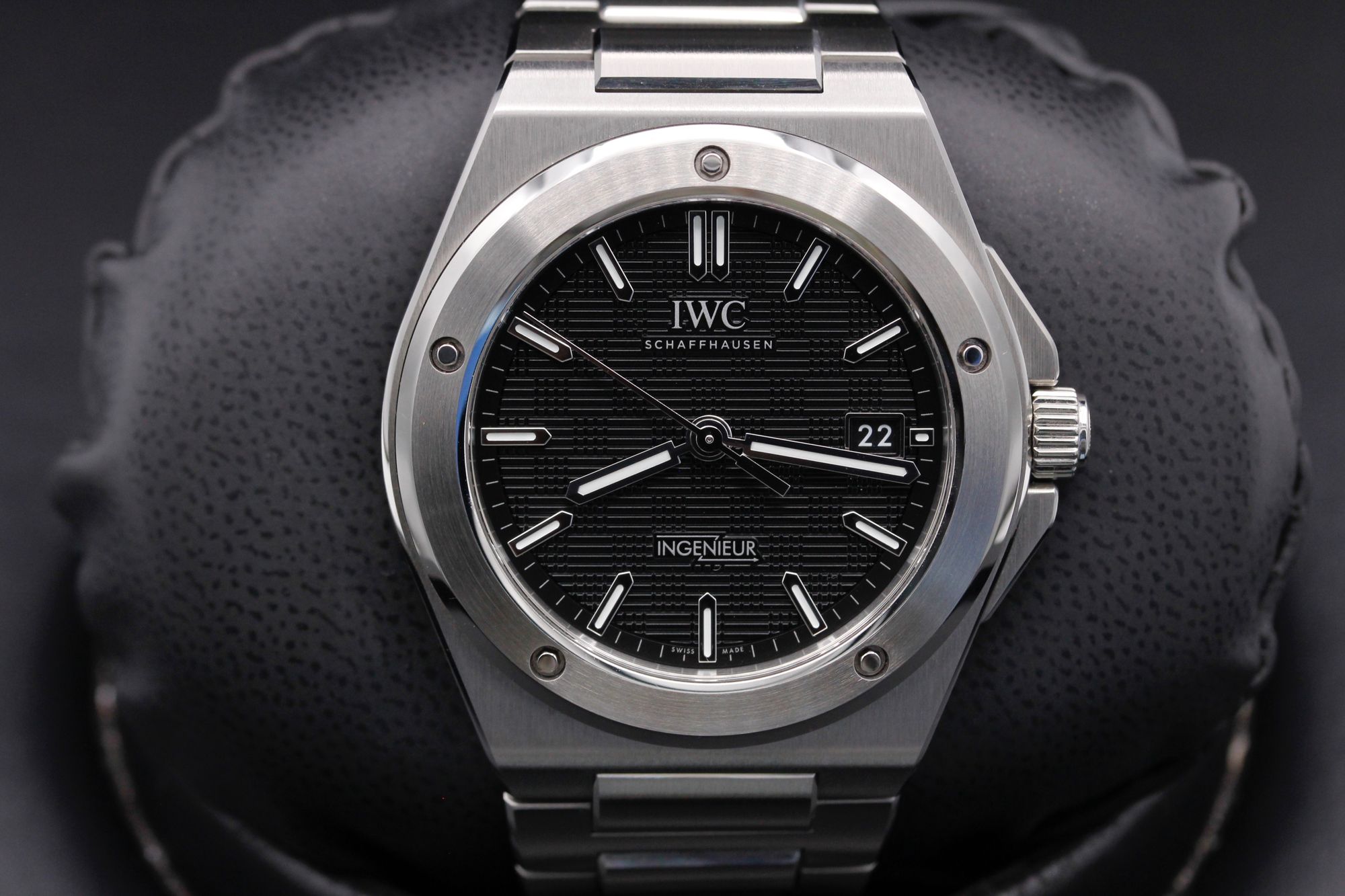 FSOT: IWC INGENIEUR 40 - IW328901 - Black - Stainless Steel - 40mm ...