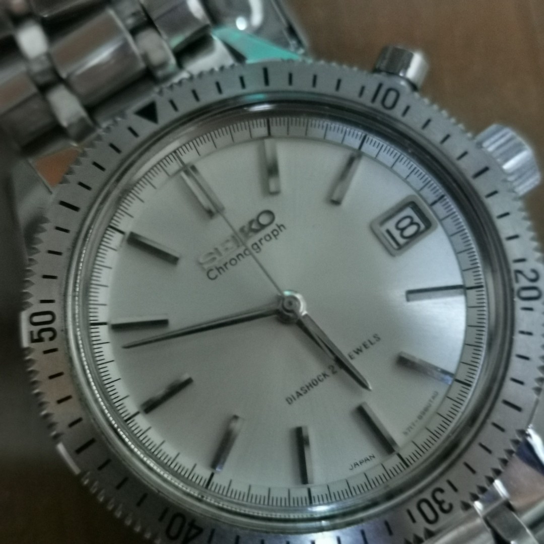 Seiko 5717 one button chrono hot sale